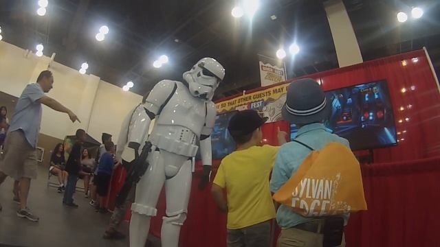 Brick Fest Live: Storm Trooper surprises kids playing Lego Star Wars смотреть онлайн