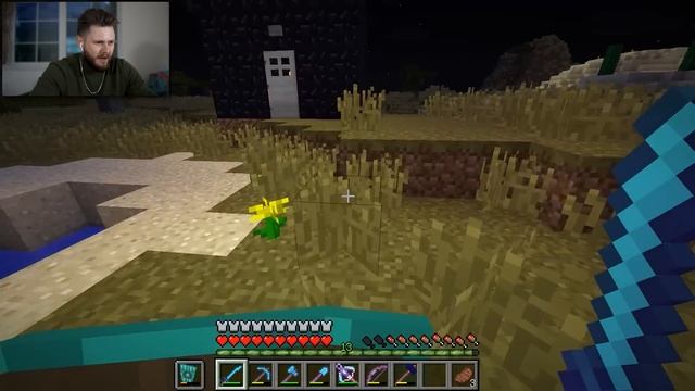 ЗВАНЫЙ УЖИН В ЛОВУШКЕ ДЛЯ ПАРАЗИТОВ // Minecraft: Выживание с паразитами #24 смотреть онлайн