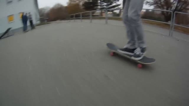 Radek Hovůrka Teachs You Fakie Kickflips! :D