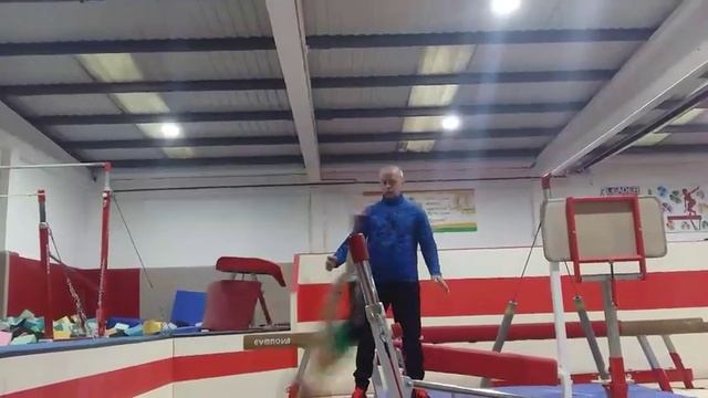 Лучший тренер из Винницы А.Малиновский работает в Ирландии?✌️ смотреть онлайн