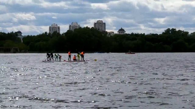 SURFFEST 2017 Москва. Гонка на SUP DRAGON смотреть онлайн