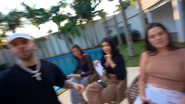 Essa é a Nova Namorada do Esquilo!! ‹ Desencalhando com Taspio › pt.3 смотреть онлайн