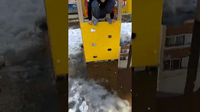 Прыгнул в воду ,схватило судорогой смотреть онлайн