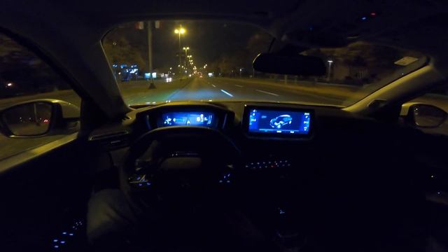 Peugeot e-2008 Allure 2021 - Night POV test & FULL review in 4K | Base LED headlights test смотреть онлайн