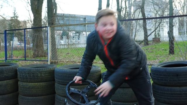 ПРОГУЛЯЛИ ШКОЛУ!!!