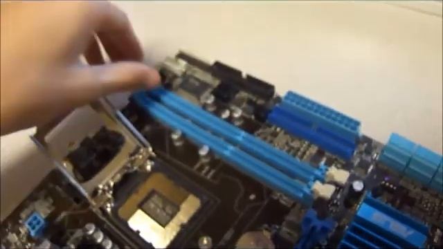 ASUS P7H55-M HDMI ATX Motherboard смотреть онлайн