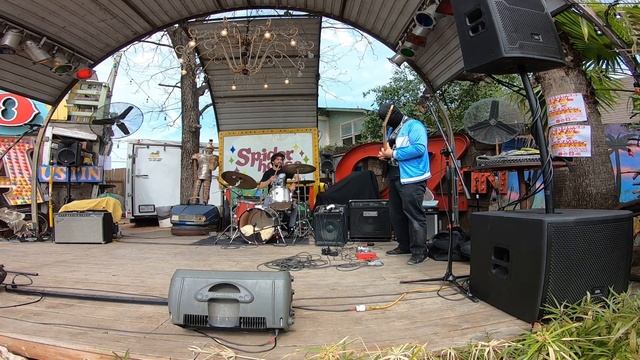 #sxsw2019 #sxsw SUPER BUFF PEELANDER FEST SUPER SXSW SHOW смотреть онлайн