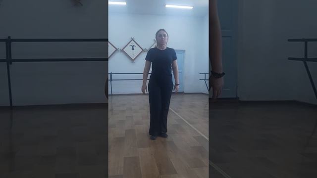 Занятие 1. Изучение движения осетинского танца Хонга. Стрелочка. (без рук). 24.03.2020 смотреть онлайн