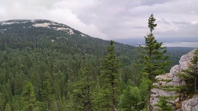Зюраткуль Лысая гора Вид на пик Зюраткуль смотреть онлайн