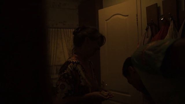 ФУТБОЛИСТЫ «ШАХТЕРА» ПОРАБОТАЛИ ДОСТАВЩИКАМИ ВОДЫ смотреть онлайн