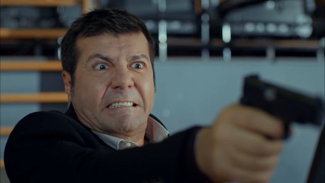 Yüksek Sosyete 25. Bölüm - Sus Yoksa Vururum! смотреть онлайн