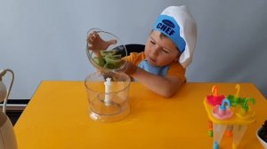 Делаем фруктовое мороженое Makes fruit Ice Cream with Color song