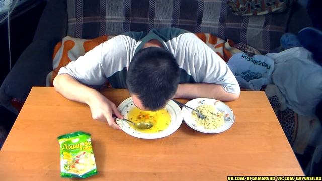 Лапша Доширак Квисти со вкусом курицы. Лапшемания смотреть онлайн