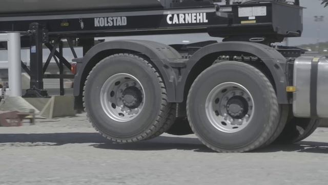 Volvo Trucks – Running Footage: A Volvo FH With Tandem Axle Lift