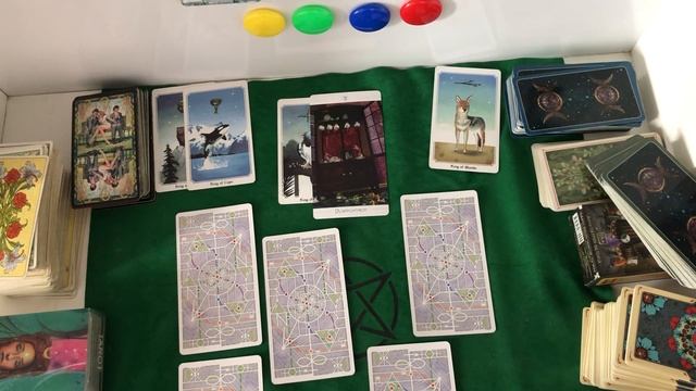 Пауза или точка . Таро Расклад 4 короля смотреть онлайн