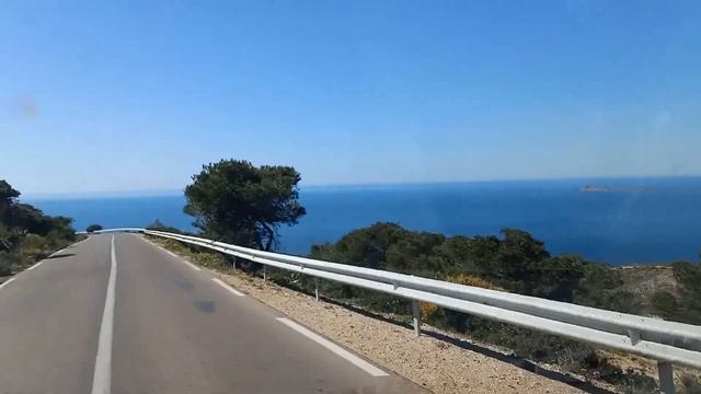 Route de Madagh avec vue sur les iles Habibas (Wilaya d'Oran). طريق مداغ مع إطلالة على جزر حبيباس. смотреть онлайн