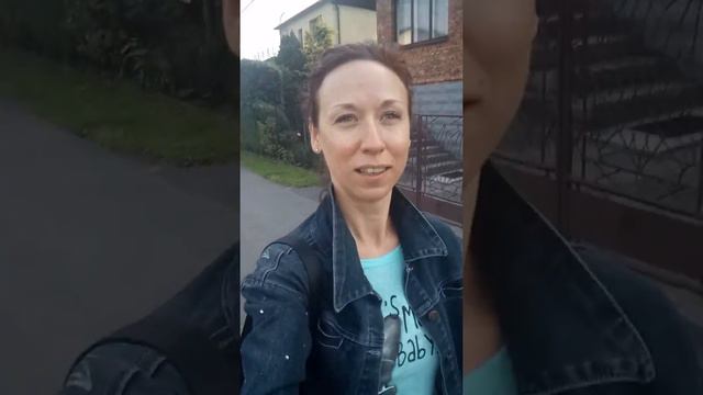 Польша.иду домой с ночной смены.я из космоса, а вы откуда? смотреть онлайн