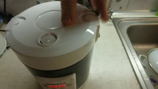 Автомобильная мультиварка 12-24-220 V. Приготовление плова с говядиной..mp4 смотреть онлайн