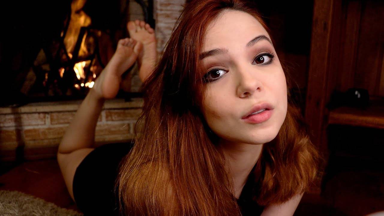 🥰 Maimy ASMR - АСМР Поцелуи девушки после тяжелого дня