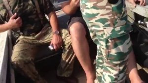 Прикол на рыбалке. Поймал себя за Зад.