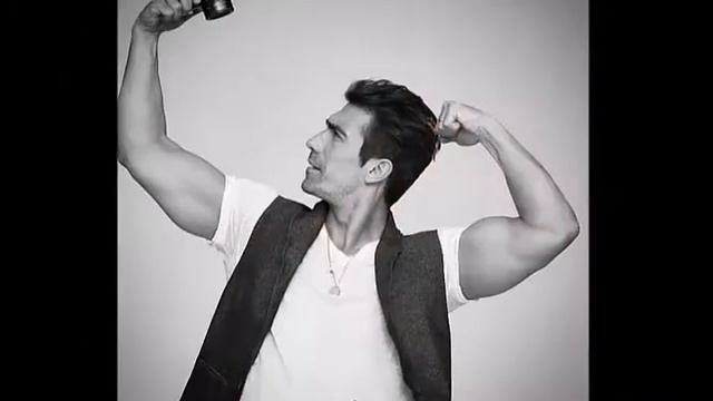 O grande segredo de İbrahim Çelikkol foi revelado! смотреть онлайн