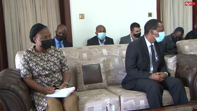 WAZIRI WA ULINZI DR. TAX AKUTANA NA RAIS MWINYI IKULU смотреть онлайн