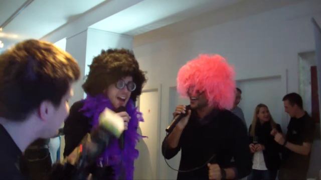 Two Girls One Up - Wii Karaoke U (by Joysound) смотреть онлайн