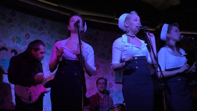 Marshmallows - The Shoop Shoop Song (Betty Everett cover) @ Клуб "Дума" 21.11.2014 смотреть онлайн