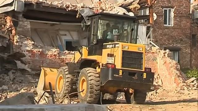 В ходе раскопок рабочие обнаружили остатки прежних сооружений и разрушили их смотреть онлайн