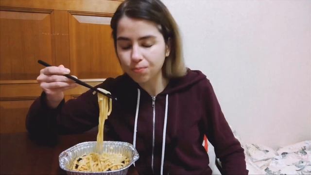 ПРОБУЮ ЯПОНСКУЮ ЛАПШУ ЗА 25 РУБЛЕЙ // ОК ИЛИ НЕ ОК??? смотреть онлайн