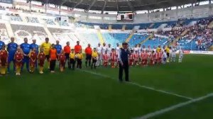 Валентин Куба исполняет гимн «Черноморца»