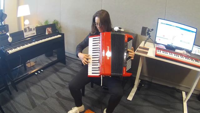 NAMM 2018   Roland FR 4x V Accordion Jam With Alicia Baker