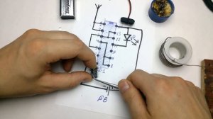 Простой детектор скрытой проводки своими руками ).mp4