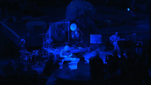 Jaki Liebezeit & Holger Mertin & Joseph Suchy "AKŞAK" live @ Stadtgarten, Cologne смотреть онлайн