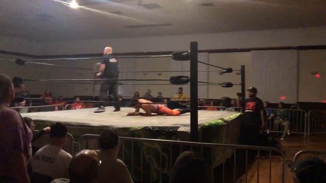 John Tella attacks Kenny Bengal, Tony Rush, and Gino Caruso смотреть онлайн