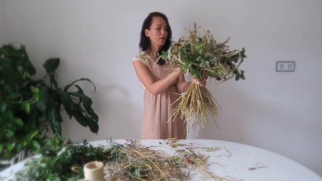 Летние аранжировки // флористика для начинающих смотреть онлайн