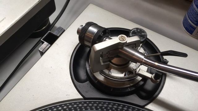 Buying a used Technics SL-1200 - Tonearm Issues смотреть онлайн