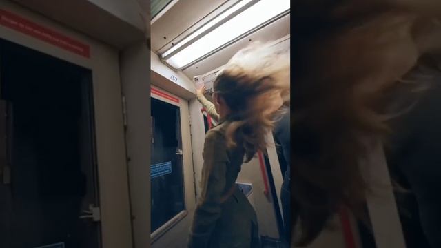 Нарезка юмора про наших любимых дам))) смотреть онлайн