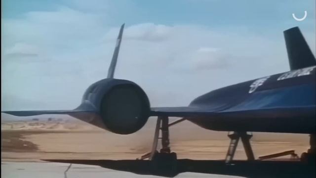 The SR-71 Blackbird Was Too Fast for Enemy Jets and Missiles смотреть онлайн