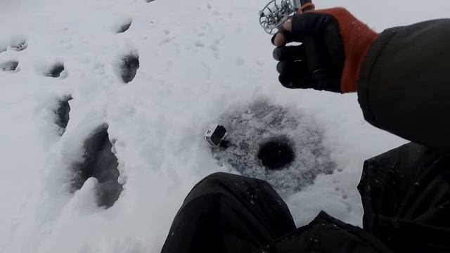 Окунь на блесну и балансир зимой. Зимняя рыбалка 2018 смотреть онлайн