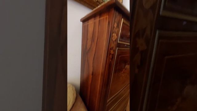 Выживаем в Москве. Грузоперевозки на Ниве LADA. Доставка антикварной мебели. Андрей +7.999.003-03-1 смотреть онлайн
