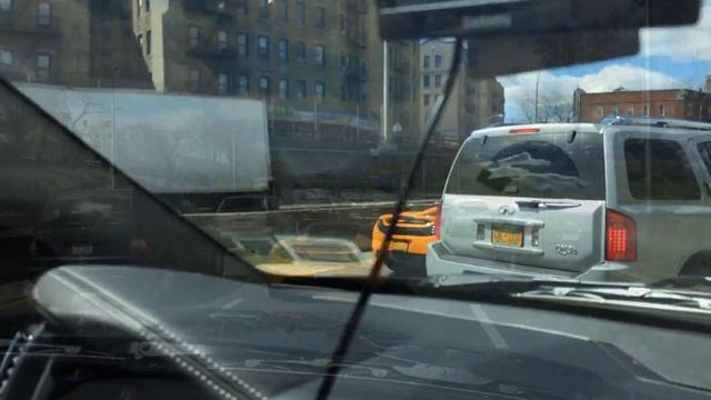 McLaren 12C Spider, Ferrari California Spotted on the way to 2015 New York International Auto Show смотреть онлайн