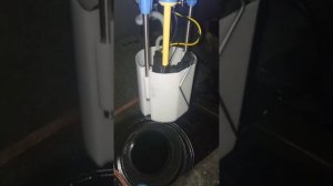 Замена насоса в баке Шкода Октавия А5