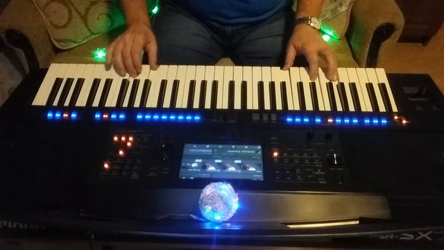 Bohemian Rhapsody - cover - Yamaha PSR - SX700 смотреть онлайн