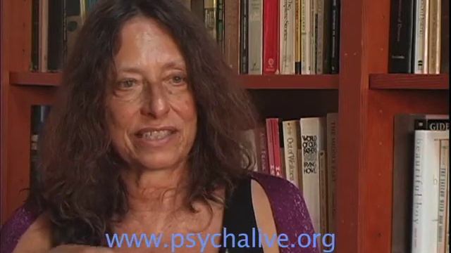 Dr. Carol Gilligan on Why Women Find it Diffiicult to Attach to Pleasure смотреть онлайн