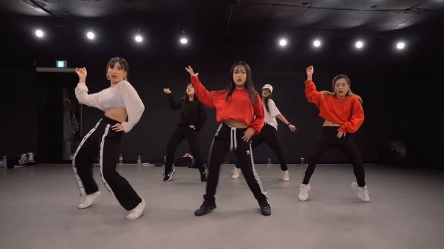 Taki Taki - DJ Snake ft. Selena Gomez, Ozuna, Cardi B / Minny Park Choreography смотреть онлайн