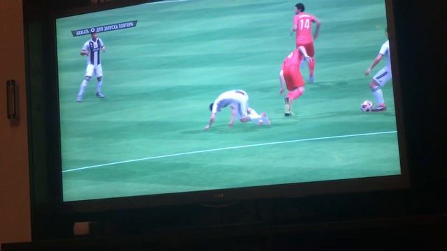 Ювентус выиграл реал 1:0 fifa 19 смотреть онлайн