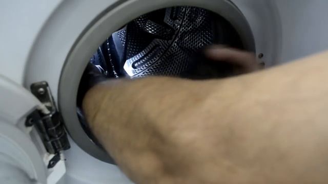 как из стиралки достать мелкую вещь,которая попала за барабан смотреть онлайн