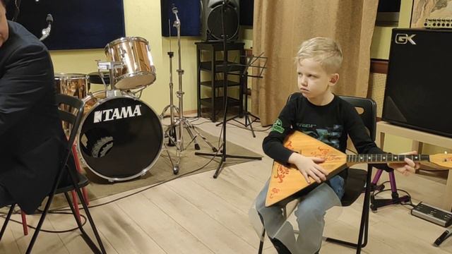 Первые шаги с балалайкой! смотреть онлайн