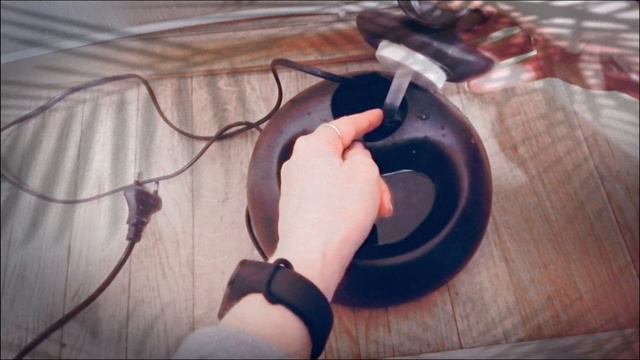 Как приучить кошку пить воду?/Питьевой фонтан для кошки смотреть онлайн